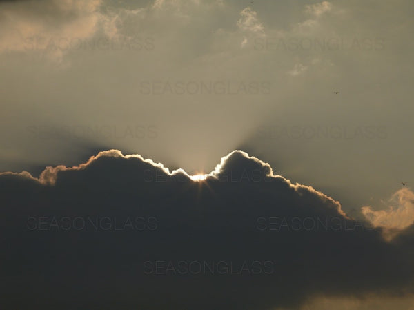 Light and Clouds – Ahae